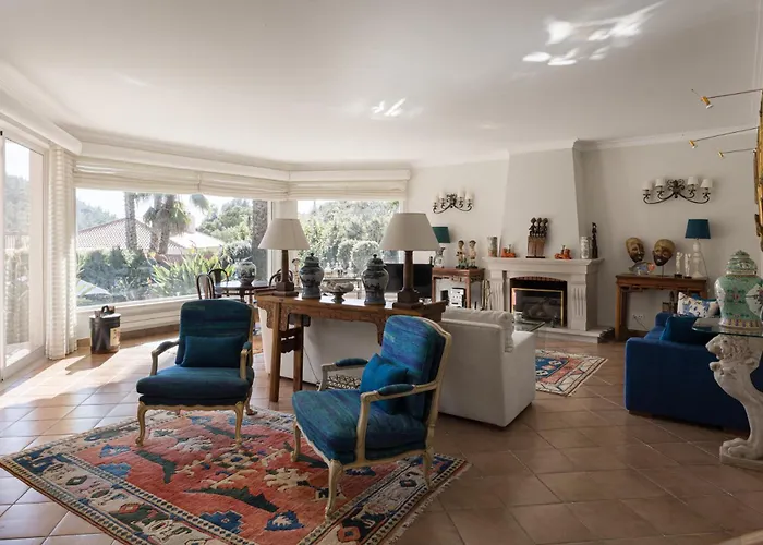 Villa In Pool Tennis Breakfast