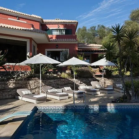 Villa In Pool Tennis Breakfast Sesimbra